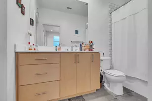 1719 6th St, Sacramento, CA 95811 - Photo 9