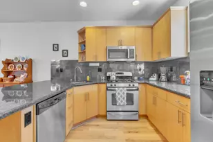 1719 6th St, Sacramento, CA 95811 - Photo 3