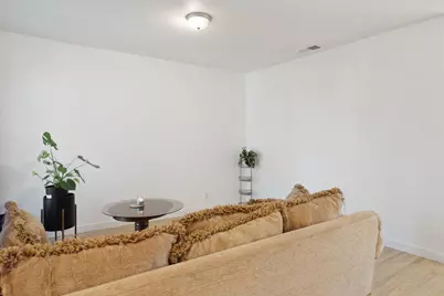 6038 Fruitridge Road, Sacramento, CA 95820 - Photo 7