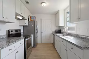 6038 Fruitridge Rd, Sacramento, CA 95820 - Photo 3