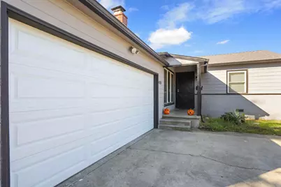 6038 Fruitridge Road, Sacramento, CA 95820 - Photo 17