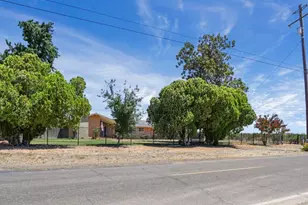 8275 E Orchard Rd, Acampo, CA 95220 - Photo 3