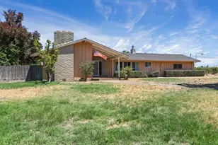 8275 E Orchard Rd, Acampo, CA 95220 - Photo 9