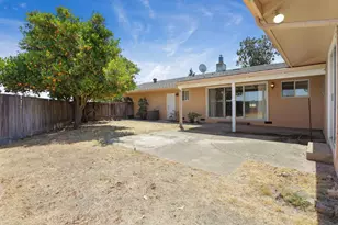 8275 E Orchard Rd, Acampo, CA 95220 - Photo 13