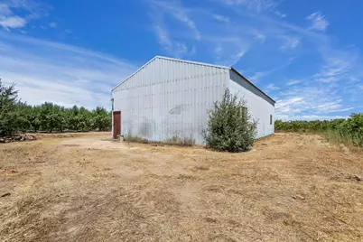 8275 E Orchard Road, Acampo, CA 95220 - Photo 17