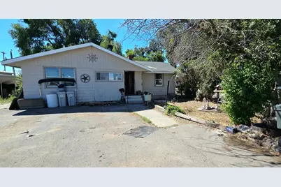725 Modoc Avenue, Tuleleke, CA 96134 - Photo 1