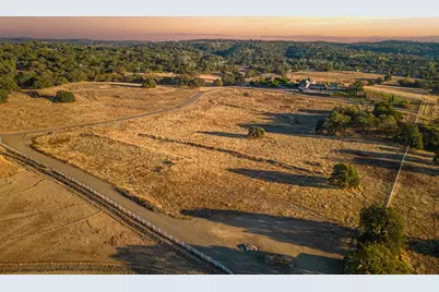 2027 Via Veritas, El Dorado Hills, CA 95762 - Photo 5