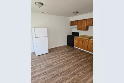 924 W 13th Street, Merced, CA 95341 - Photo 1