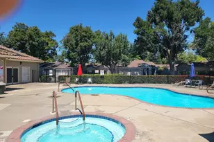 7407 Sunborough Ln, Sacramento, CA 95828 - Photo 29