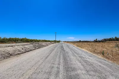 1777 Bird, Livingston, CA 95334 - Photo 17
