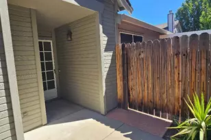 6348 Laguna Mirage Ln, Elk Grove, CA 95758 - Photo 35