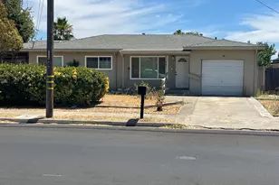 941 East E Street, Oakdale, CA 95361 - Photo 1