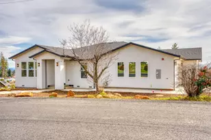 1065 Fairview Dr, Paradise, CA 95969 - Photo 1