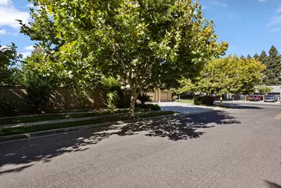 2575 Kensington Court, Turlock, CA 95382 - Photo 49