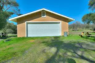 9775 Creekside Dr, Coulterville, CA 95311 - Photo 33