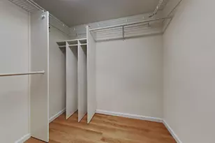 8045 Arroyo Vista Dr, Sacramento, CA 95823 - Photo 15