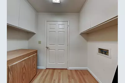 8045 Arroyo Vista Drive, Sacramento, CA 95823 - Photo 17