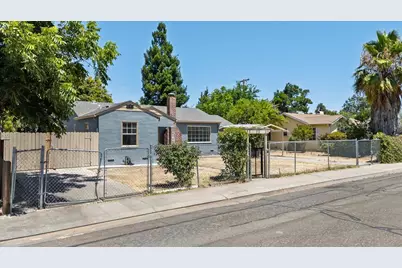 2327 E Acacia Street, Stockton, CA 95205 - Photo 7