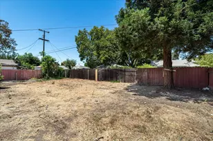 2327 E Acacia St, Stockton, CA 95205 - Photo 37