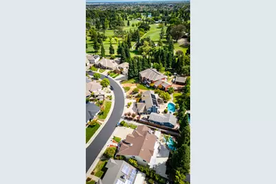 5400 Lawnview Way, Elk Grove, CA 95758 - Photo 3