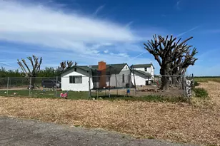 15238 Sunset Dr, Livingston, CA 95334 - Photo 1