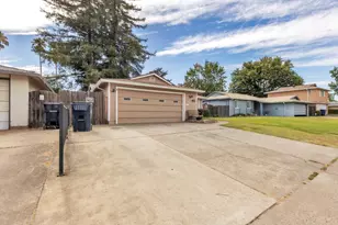 20 Lochmoor, Sacramento, CA 95823 - Photo 1