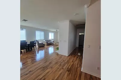 8800 Tiogawoods Drive, Sacramento, CA 95828 - Photo 11