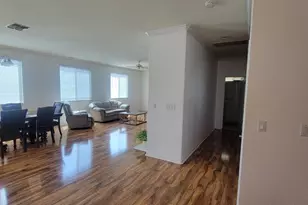 8800 Tiogawoods Dr, Sacramento, CA 95828 - Photo 11