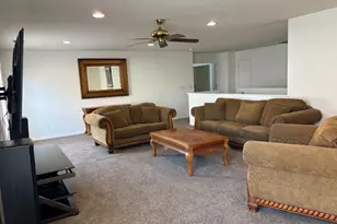 8800 Tiogawoods Dr, Sacramento, CA 95828 - Photo 15