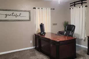 8800 Tiogawoods Dr, Sacramento, CA 95828 - Photo 17