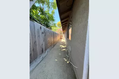 1032 Souza Street, Turlock, CA 95380 - Photo 23