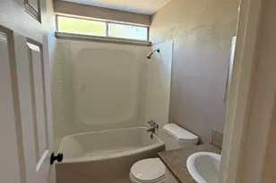 1010 Roselawn Ave, Modesto, CA 95351 - Photo 5