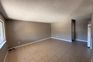 1010 Roselawn Ave, Modesto, CA 95351 - Photo 3