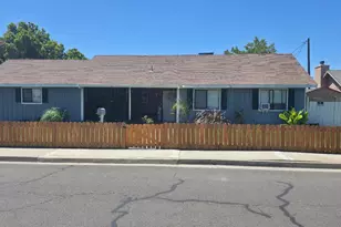 861 E St, Los Banos, CA 93635 - Photo 1