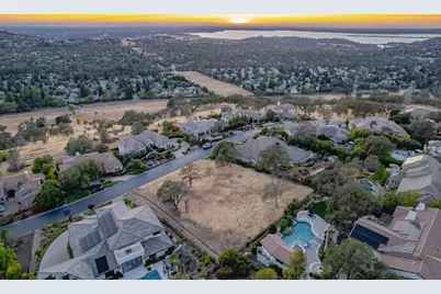 5155 Breese Circle, El Dorado Hills, CA 95762 - Photo 13