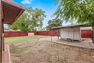 214 Bay Dr, Sacramento, CA 95815 - Photo 25
