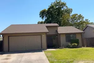 8138 La Almendra Way, Sacramento, CA 95823 - Photo 1