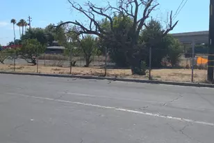 1661 W Hazelton Ave, Stockton, CA 95203 - Photo 1