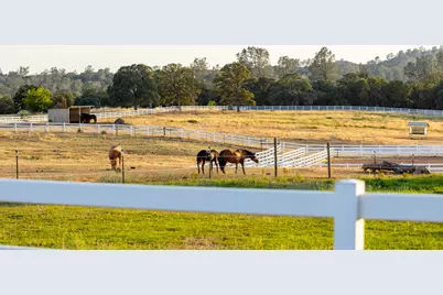 20945 Bear Hollow Road, Grass Valley, CA 95949 - Photo 15