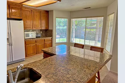 2008 Lakeview Court, Modesto, CA 95355 - Photo 7