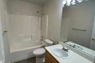 833 E Essex St, Stockton, CA 95204 - Photo 17