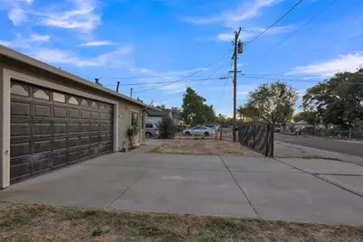 2484 Francis Street, Stockton, CA 95205 - Photo 33