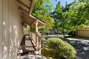 8205 Lash Larue Ln, Citrus Heights, CA 95610 - Photo 17