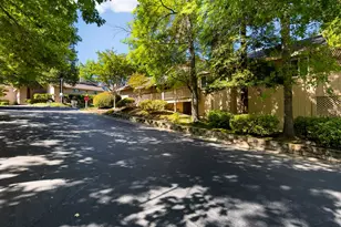 8205 Lash Larue Ln, Citrus Heights, CA 95610 - Photo 15