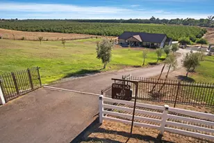23595 N Mackville Rd, Clements, CA 95227 - Photo 3