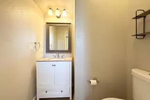 918 Castellona Dr, Newman, CA 95360 - Photo 5