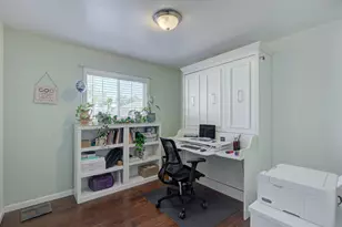 4107 43rd St, Sacramento, CA 95820 - Photo 9