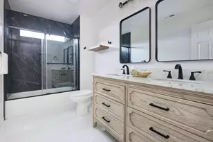 2 Twitter Ct, Oakland, CA 94619 - Photo 23