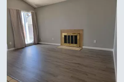 7206 Willowwest Court, Sacramento, CA 95828 - Photo 3