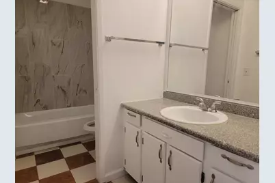 7206 Willowwest Court, Sacramento, CA 95828 - Photo 9